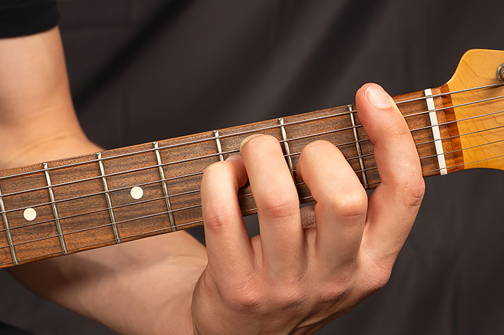 picture of AL playing F major